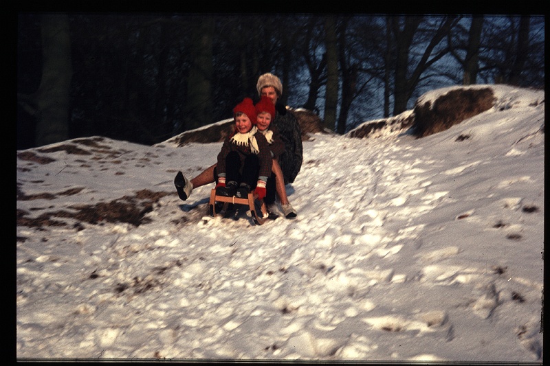 20.Horsten feb 1969 Mama,Brigitte,Marion.JPG